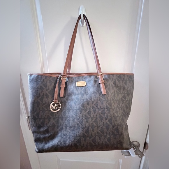 Michael Kors Dark Brown Monogram Tote and Wallet Trio - Picture 2 of 10